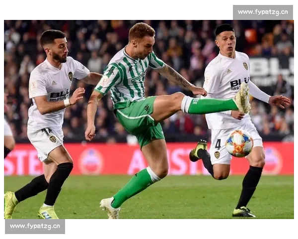 精彩足球赛事全程直播 让你不错过每一个激动人心的瞬间 - 副本 (2)